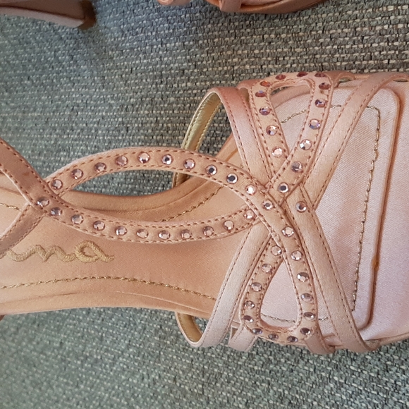 NIB Women's Light Pink Nina High Heel, Open Toe Dress Shoes, Rhinestones, Sz 7.5 - Picture 4 of 8